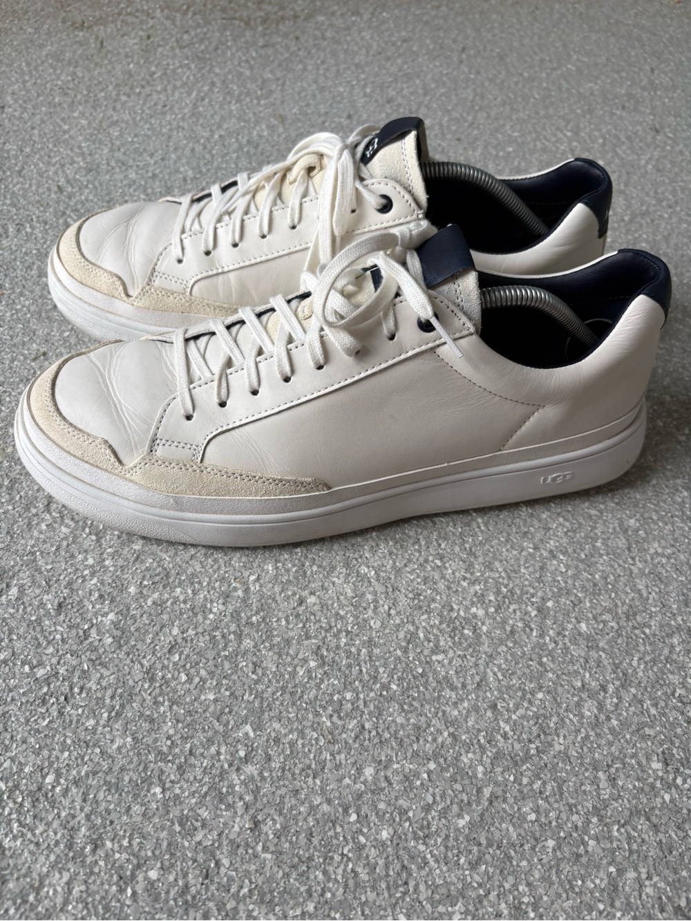 UGG Men's South Bay Lightweight Low-Top Sneaker size 11